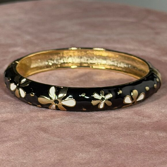 Black, Gold & White Enamel Cloisonné Flower Bangle Bracelet - Picture 7 of 9